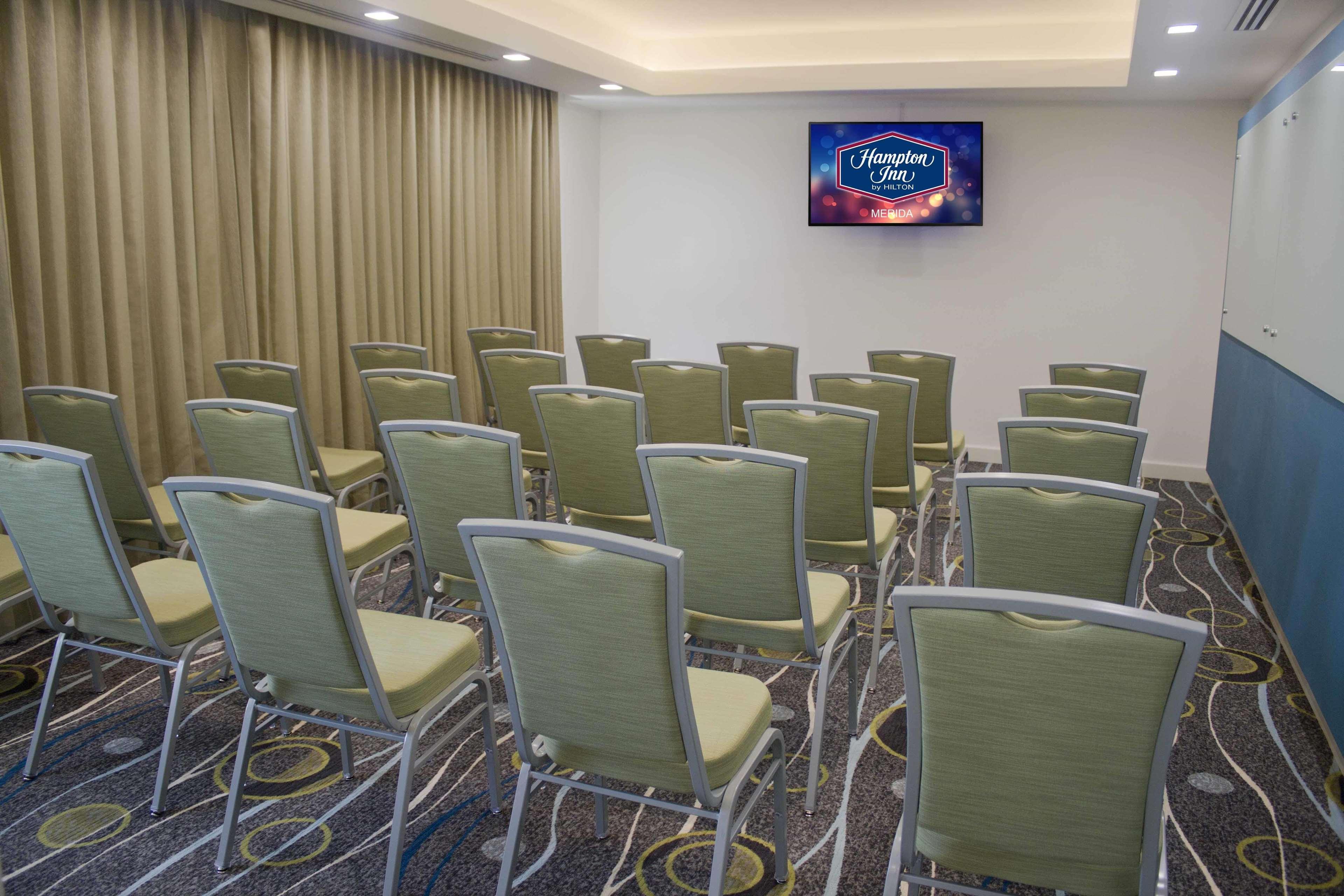 Hampton By Hilton 3*