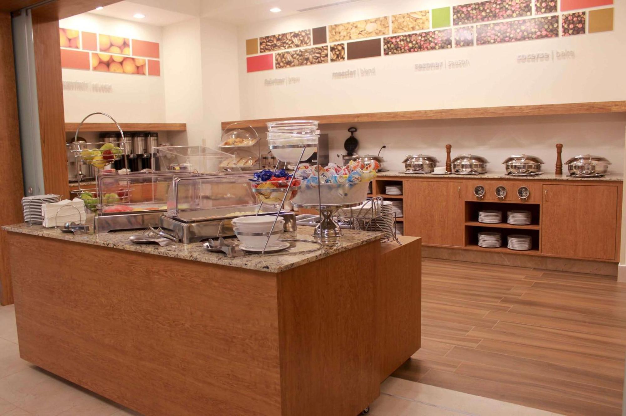 Hampton By Hilton Hotel Merida
